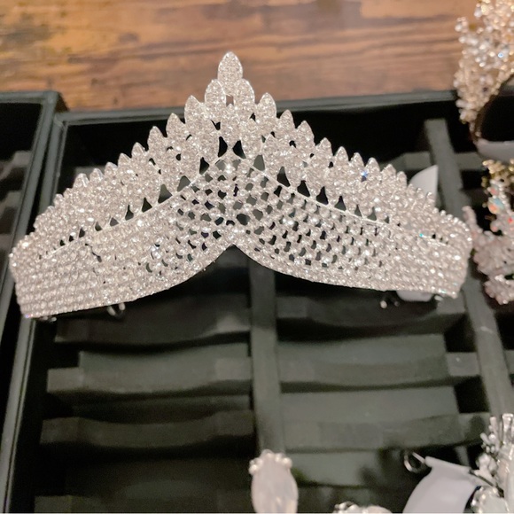 Jewelry - 81t. Silver and Bling